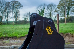 Large Digging Bucket